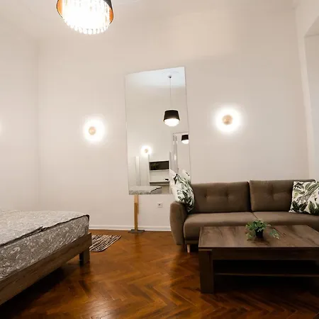 Chain Bridge Center Dorothea Apartment Budapest