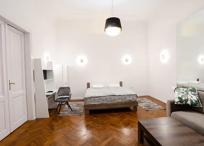 Apartament Chain Bridge Center Dorothea *