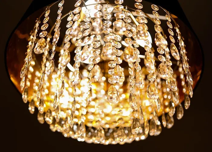 Chain Bridge Center Dorothea * Budapesta