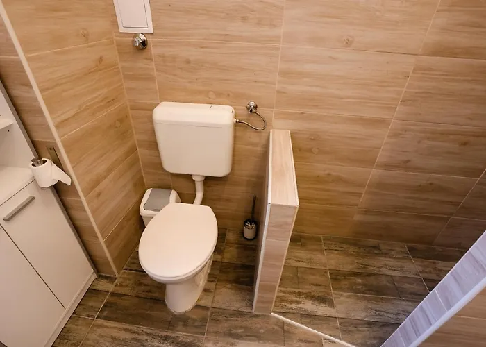 Chain Bridge Center Dorothea *