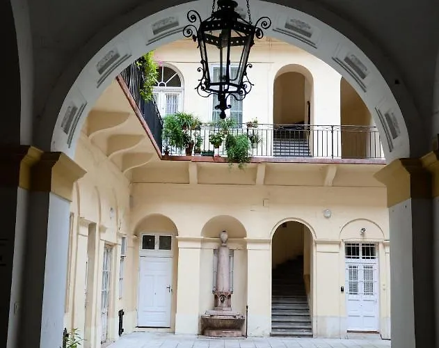 Apartament Chain Bridge Center Dorothea *