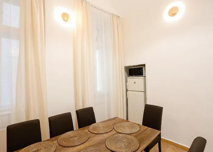 Chain Bridge Center Dorothea *